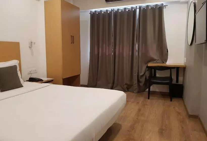 ホテル The Unicontinental   Campus Accommodation