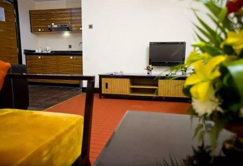 Rayan Hotel Corniche