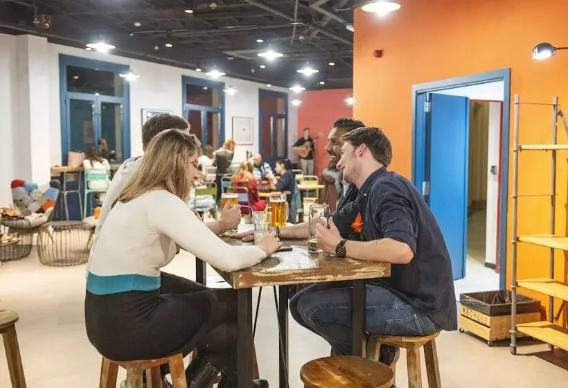 Retkeilymaja Safestay Barcelona Passeig De Gracia