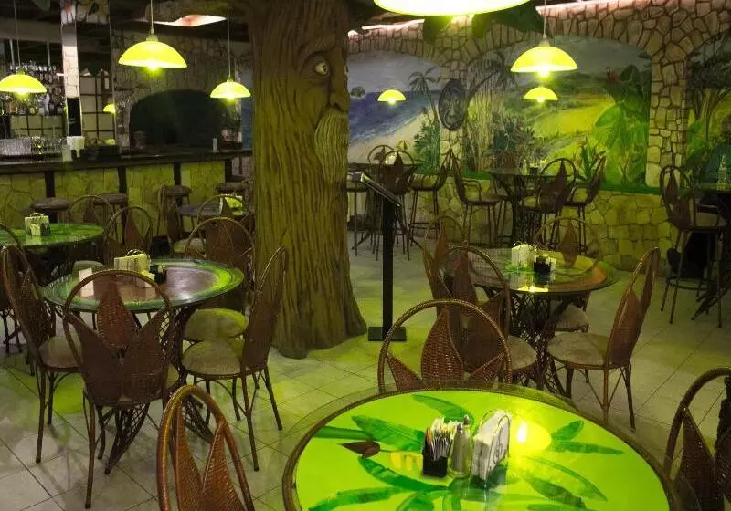 فندق Adventure Inn