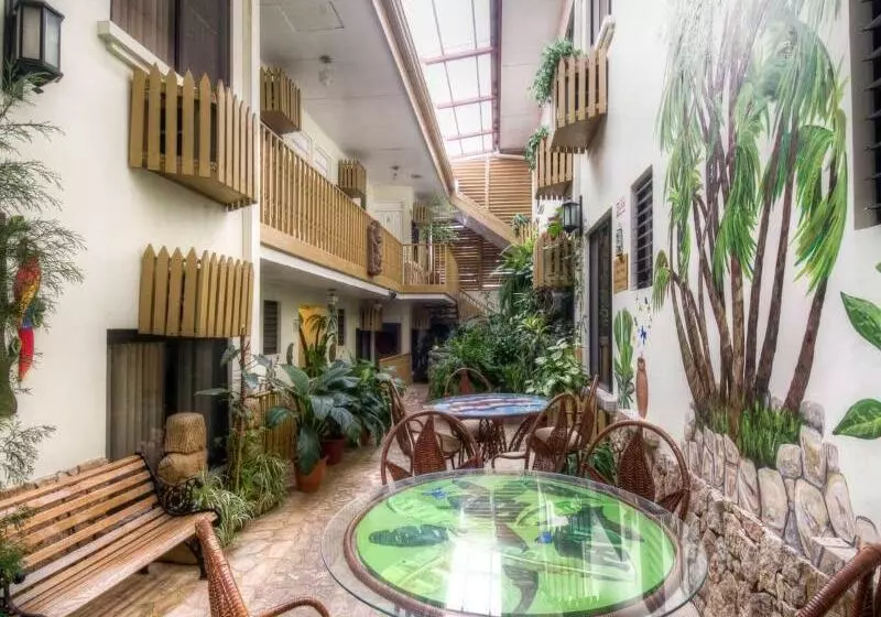 فندق Adventure Inn