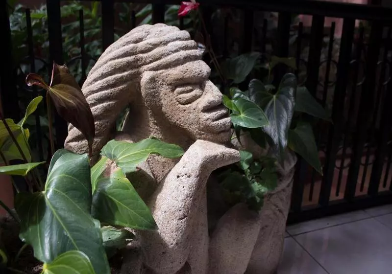 فندق Adventure Inn