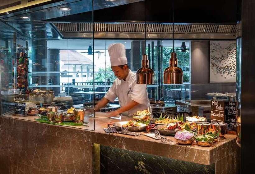 فندق Doubletree By Hilton Putrajaya Lakeside