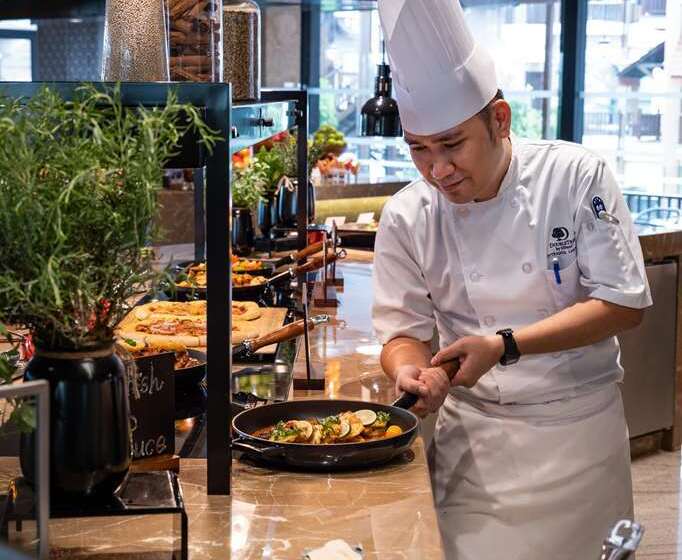 فندق Doubletree By Hilton Putrajaya Lakeside