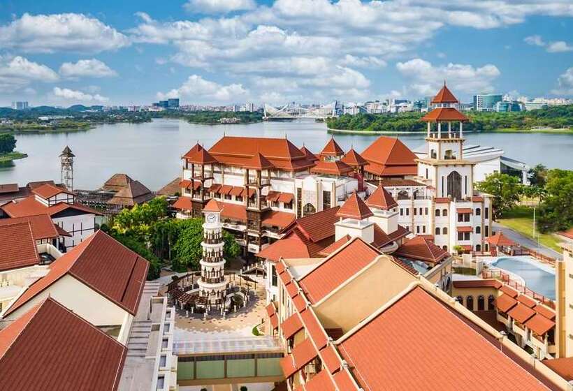 فندق Doubletree By Hilton Putrajaya Lakeside