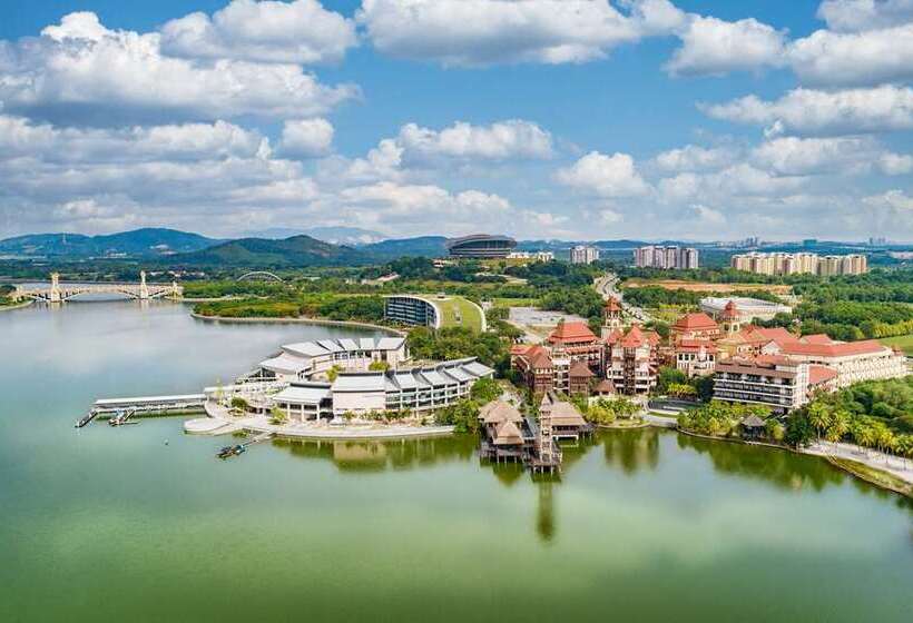 فندق Doubletree By Hilton Putrajaya Lakeside