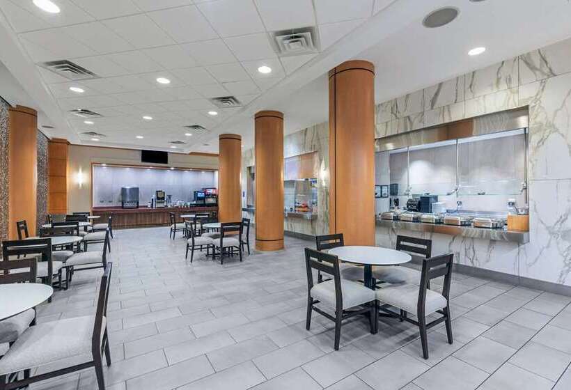 هتل Embassy Suites By Hilton Houston Energy Corridor