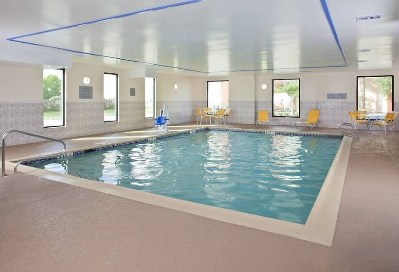 ホテル Fairfield Inn & Suites Houston Hobby Airport