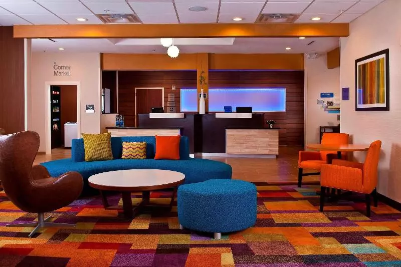 ホテル Fairfield Inn & Suites Houston Hobby Airport