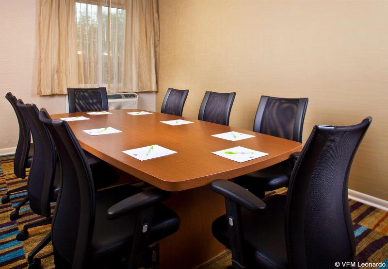 ホテル Fairfield Inn & Suites Houston Hobby Airport