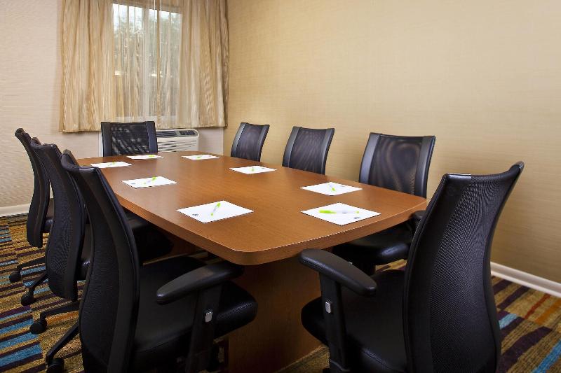 ホテル Fairfield Inn & Suites Houston Hobby Airport