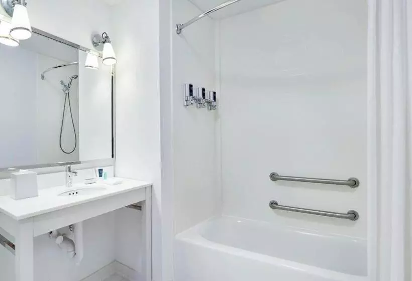 هتل Four Points By Sheraton Jacksonville Baymeadows