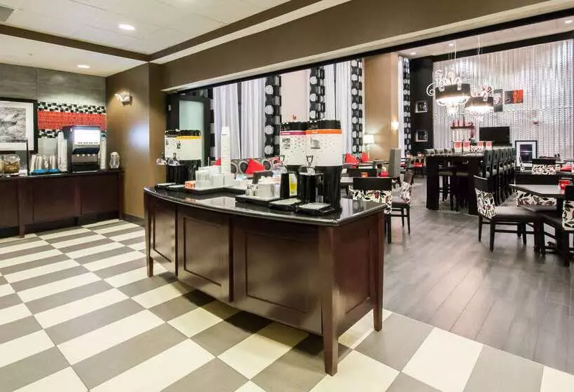 هتل Hampton Inn & Suites Orlandojohn Young Pkwy/s. Park