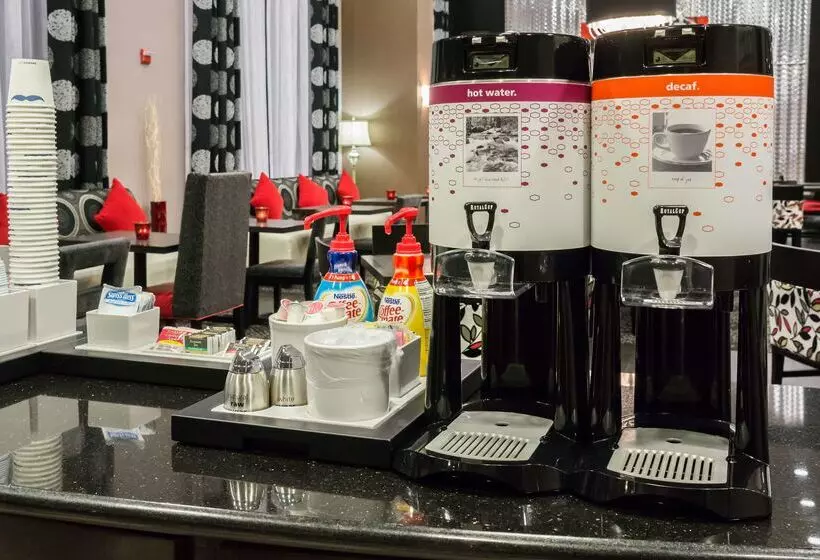 هتل Hampton Inn & Suites Orlandojohn Young Pkwy/s. Park