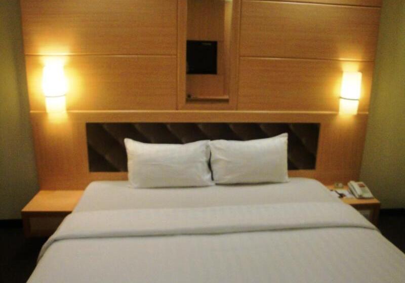 בית מלון כפרי Horison Ultima Makassar