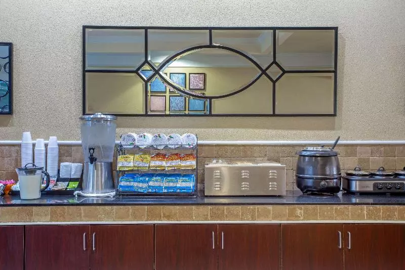 ホテル La Quinta By Wyndham Mobile   Tillman S Corner