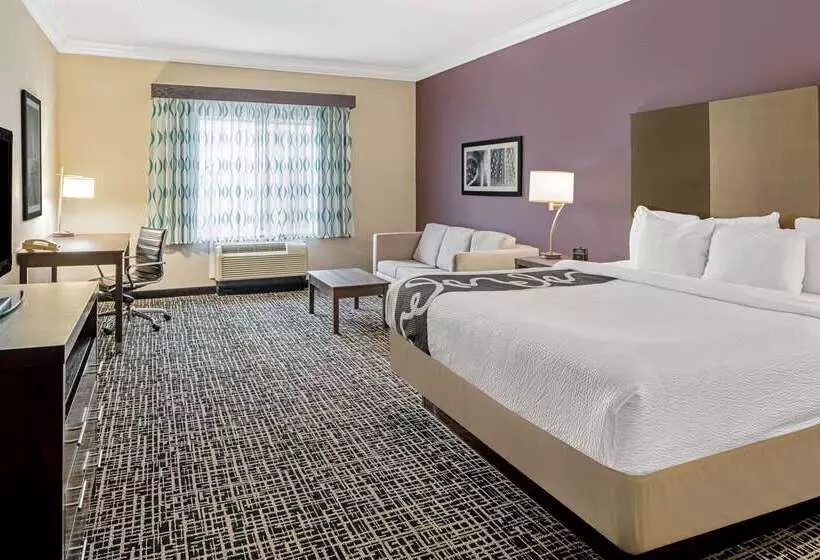 Отель La Quinta Inn & Suites By Wyndham Corpus Christin Padre Isl