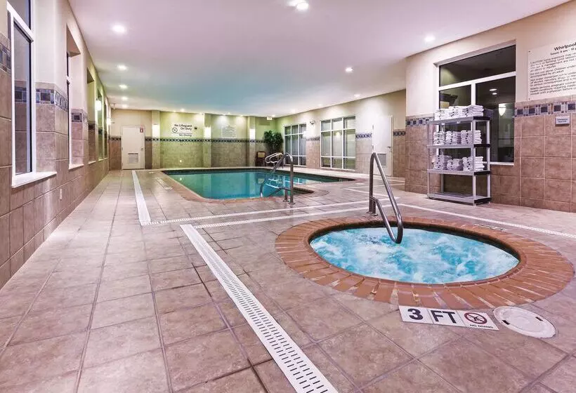 Отель La Quinta Inn & Suites By Wyndham Corpus Christin Padre Isl