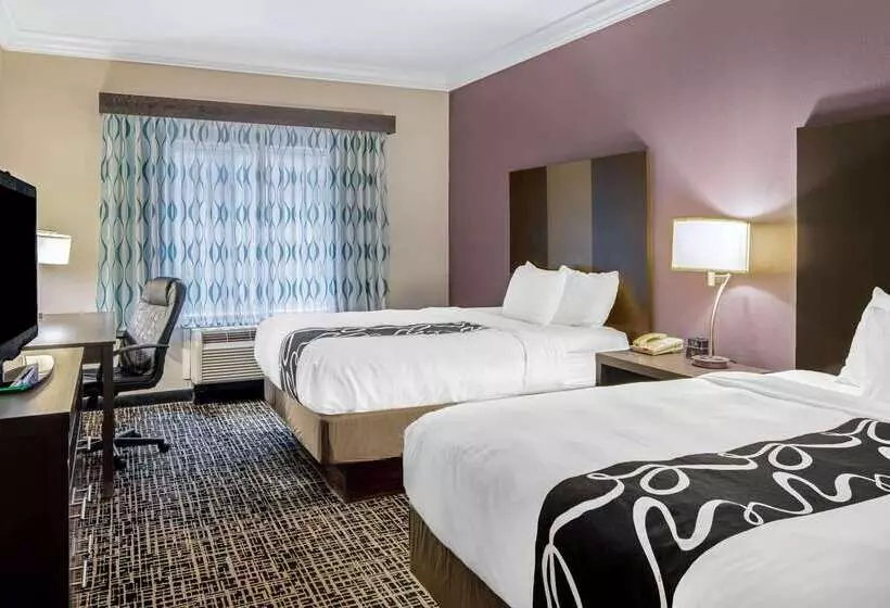 Отель La Quinta Inn & Suites By Wyndham Corpus Christin Padre Isl