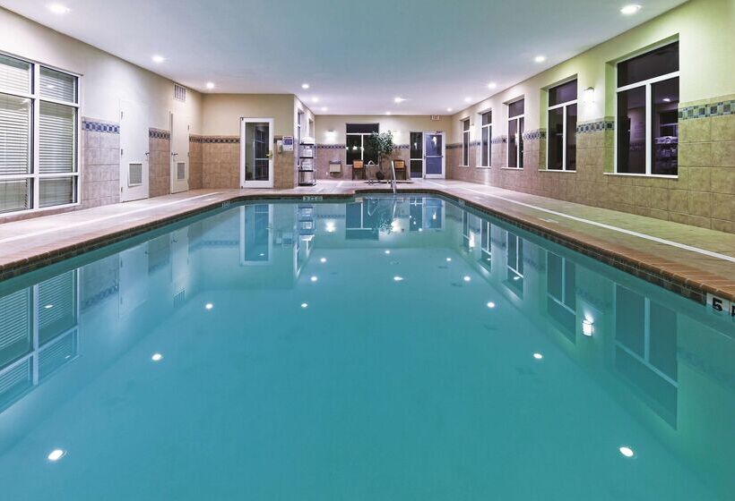 Отель La Quinta Inn & Suites By Wyndham Corpus Christin Padre Isl