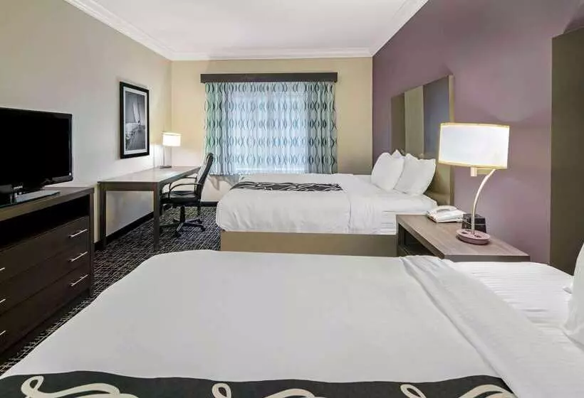 Отель La Quinta Inn & Suites By Wyndham Corpus Christin Padre Isl