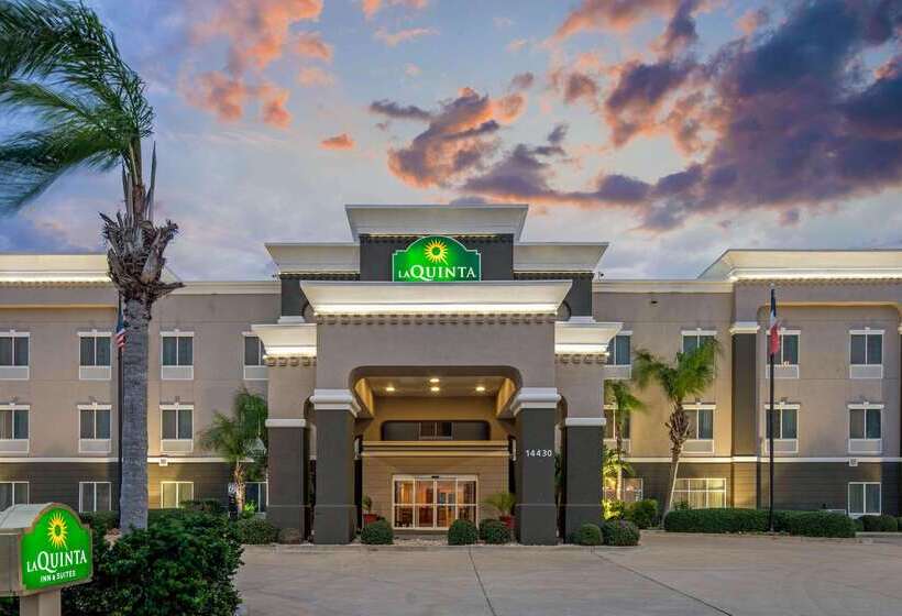 Отель La Quinta Inn & Suites By Wyndham Corpus Christin Padre Isl