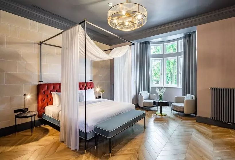 فندق Lion S Castle