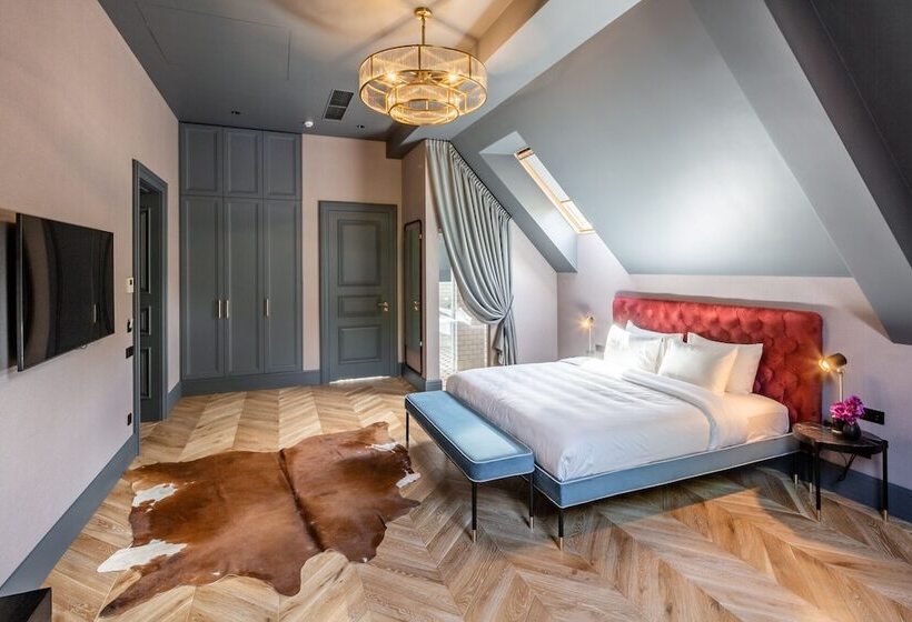 فندق Lion S Castle