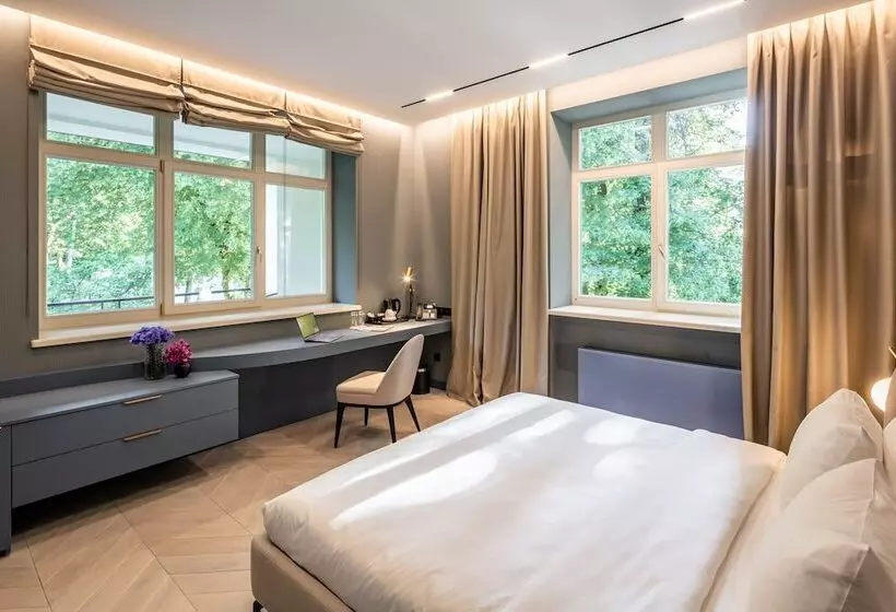 فندق Lion S Castle