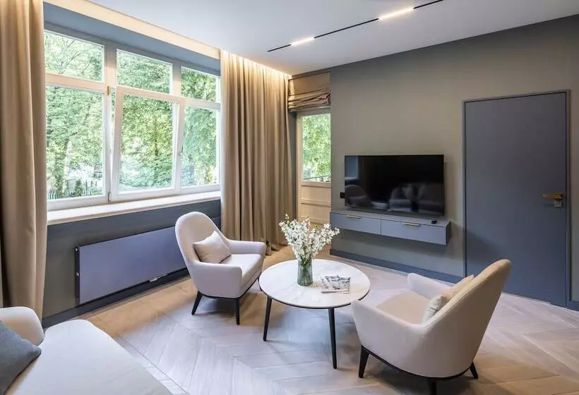 فندق Lion S Castle