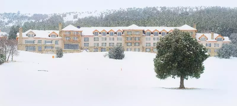 هتل Loi Suites Chapelco