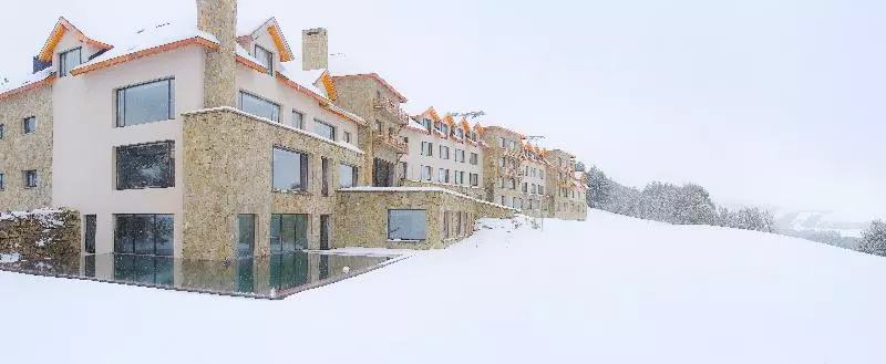 هتل Loi Suites Chapelco