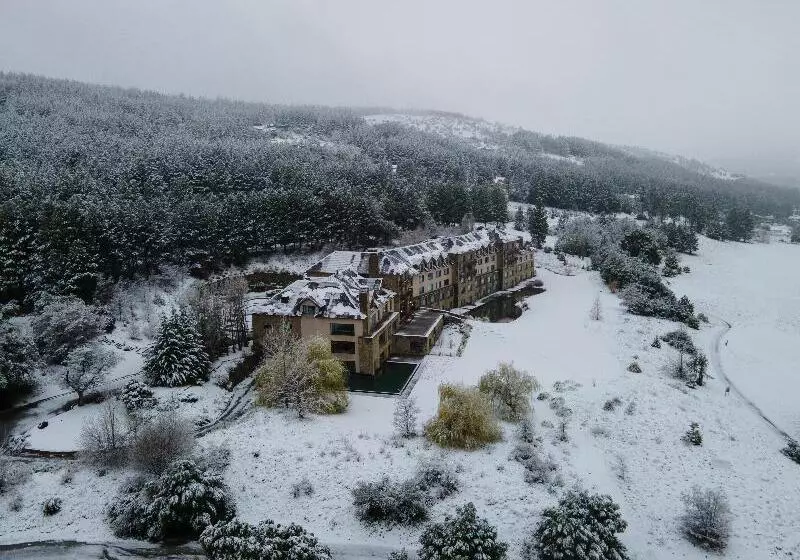 هتل Loi Suites Chapelco