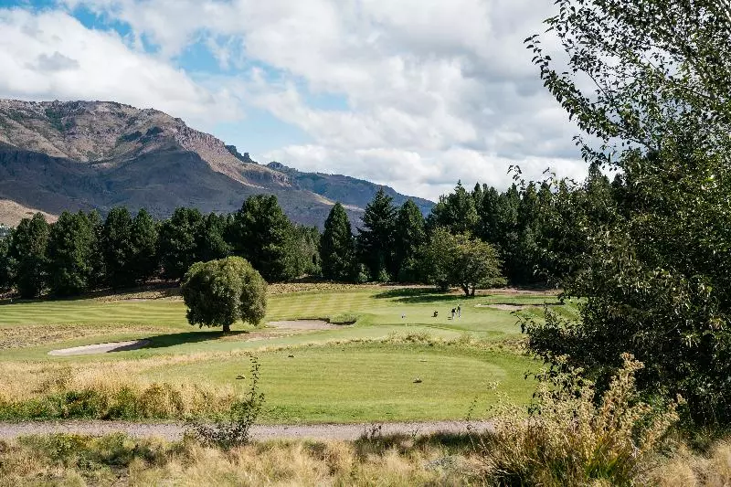 هتل Loi Suites Chapelco