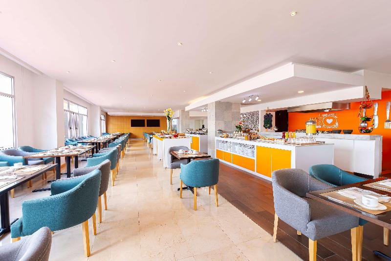 Отель NH Queretaro