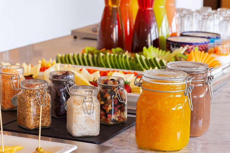 Отель NH Queretaro