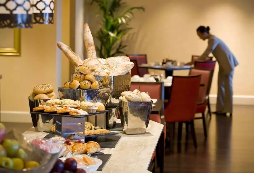 호텔 Oaks Ibn Battuta Gate Dubai