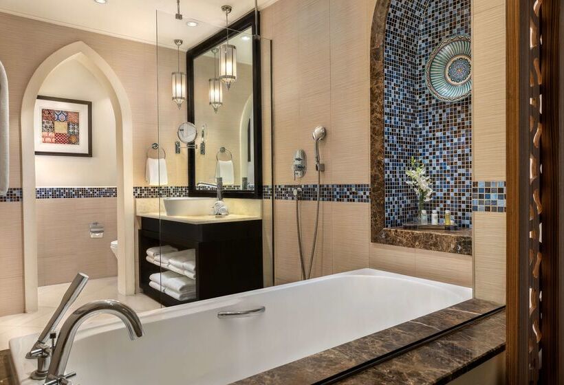 호텔 Oaks Ibn Battuta Gate Dubai