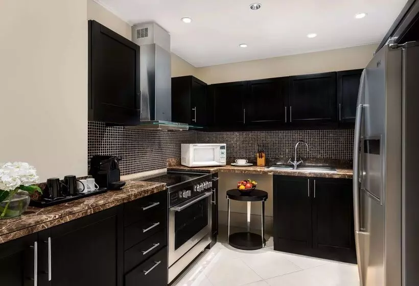 호텔 Oaks Ibn Battuta Gate Dubai