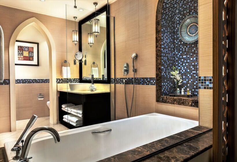 호텔 Oaks Ibn Battuta Gate Dubai