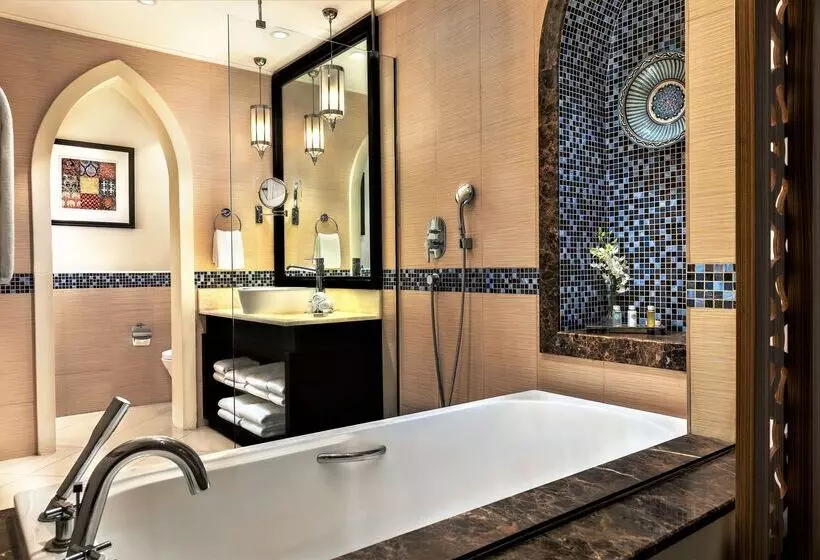 호텔 Oaks Ibn Battuta Gate Dubai