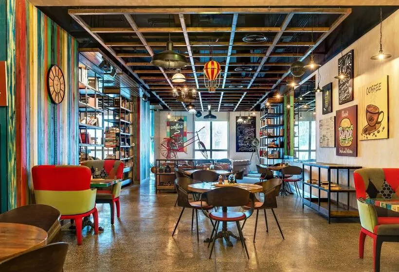 호텔 Oaks Ibn Battuta Gate Dubai