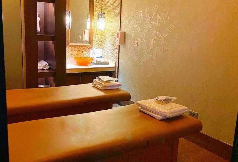 호텔 Oaks Ibn Battuta Gate Dubai