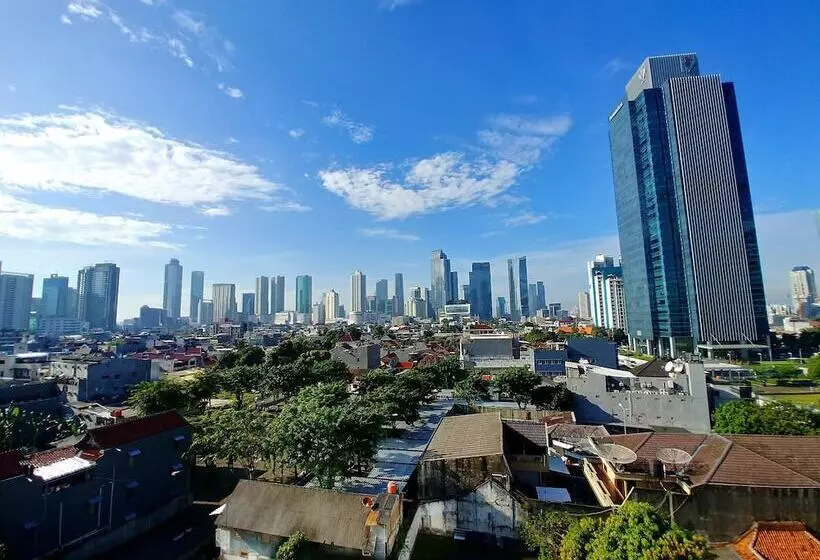 Отель Prasada Mansion Sudirman