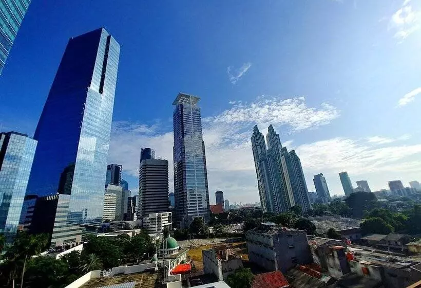 Отель Prasada Mansion Sudirman