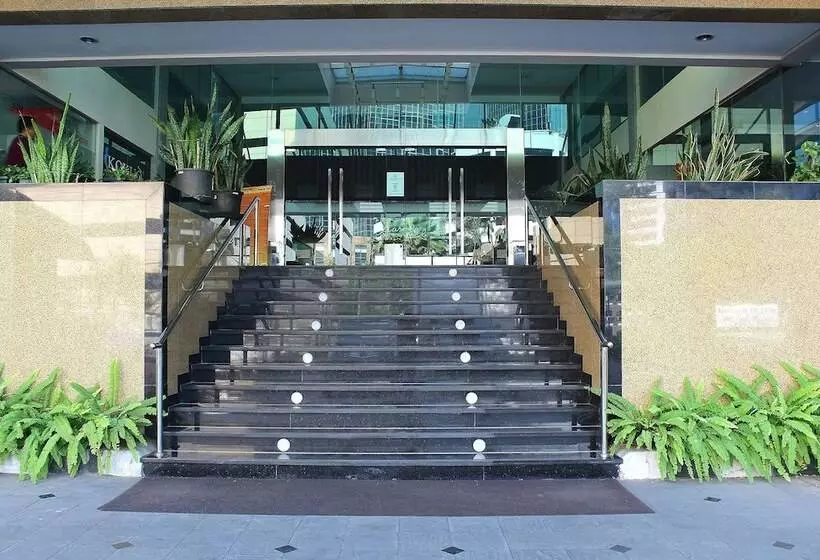 Отель Prasada Mansion Sudirman