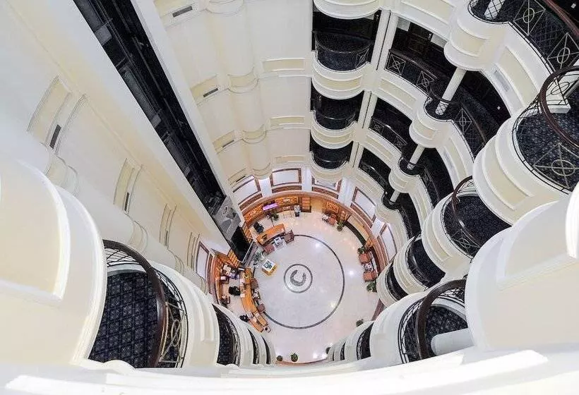 ホテル Ramee California