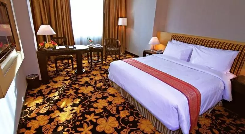 Rocky Plaza Hotel Padang