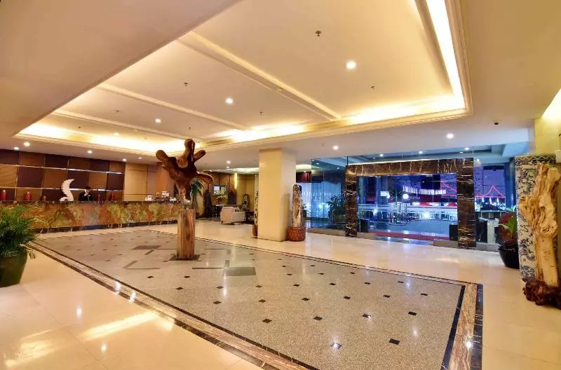 Rocky Plaza Hotel Padang