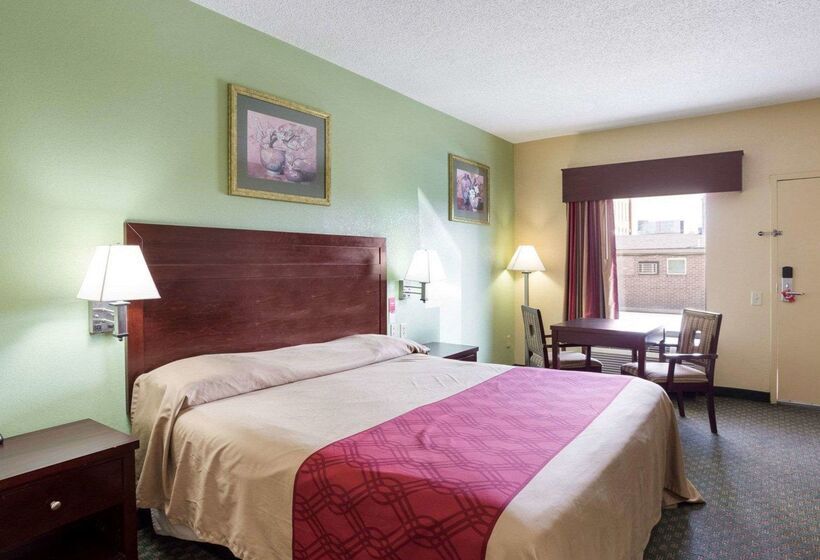 Hotel Rodeway Inn & Suites